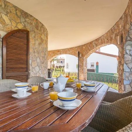 Villa Beautiful With Swimming Pool In Torroella De Fluvia *
