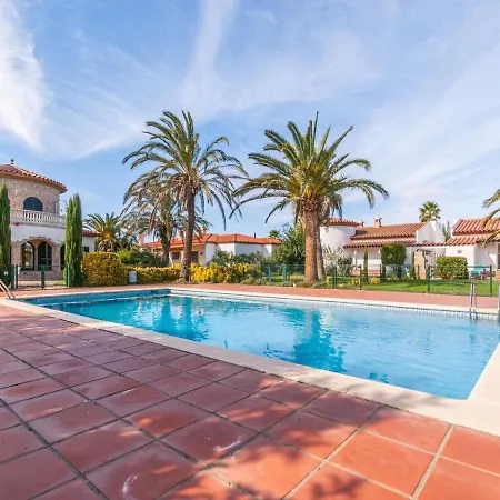 Villa Beautiful With Swimming Pool In Torroella De Fluvia *